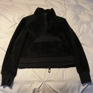 Fuzzy Ivivva pullover!🔷